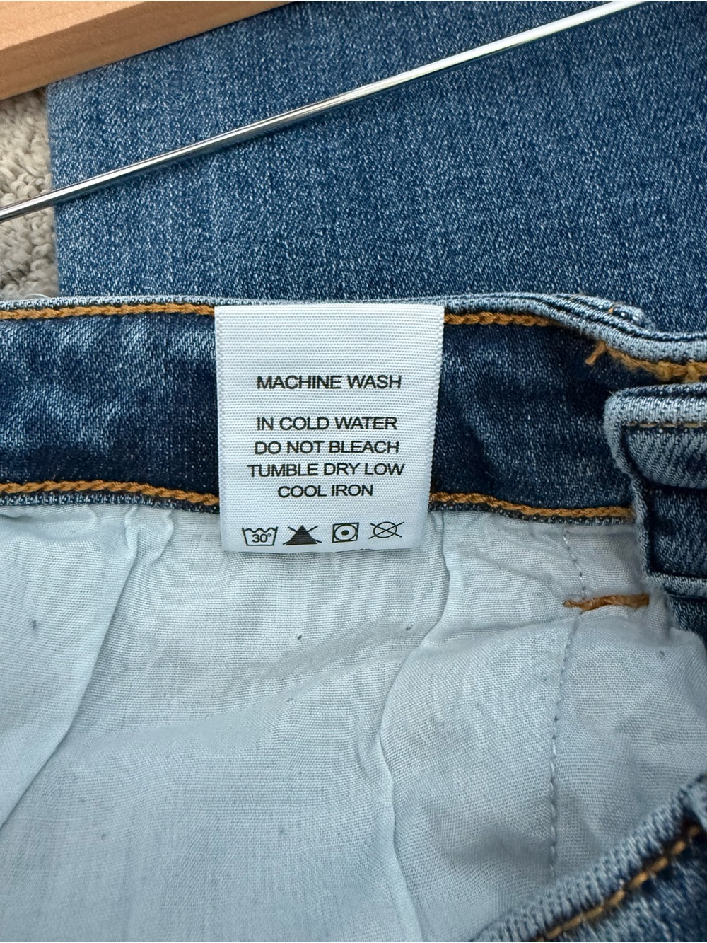 Judy Blue Mid Rise Button Fly Destroyed Fray Hem Flare Jeans Size 26 - Picture 10 of 10